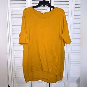 LuLaRoe Women's M Irma Tunic Top